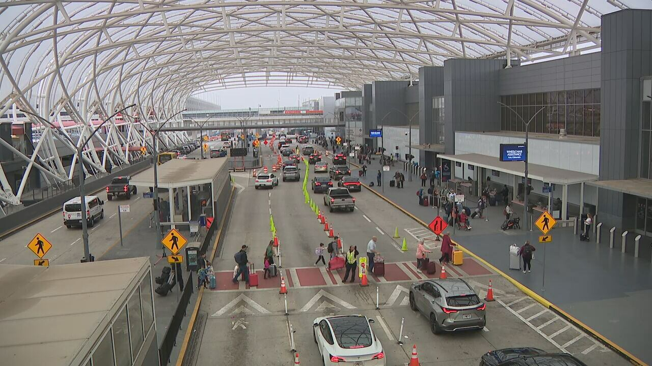 Man in wheelchair says he was left on the curb at Atlanta airport; company says they followed policy