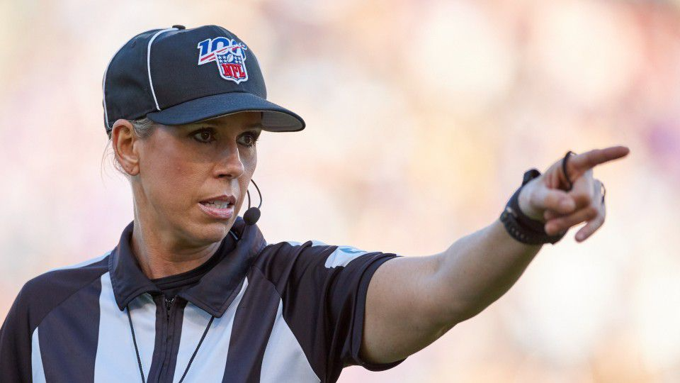 Sarah Thomas First Woman To Officiate Super Bowl