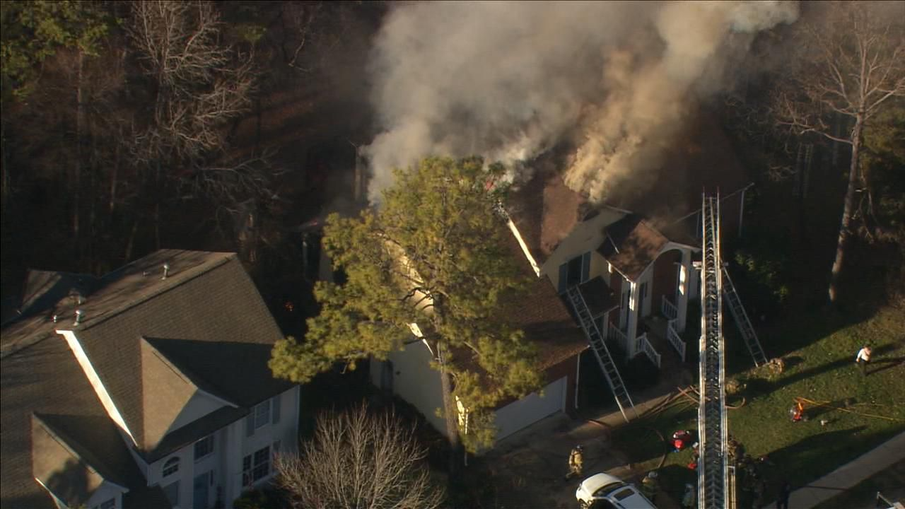 1 seriously hurt after being rescued from north Charlotte house fire