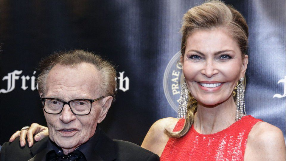 Larry King S Widow Says Talk Show Host Did Not Die From Covid 19 Kiro 7 News Seattle See actions taken by the people who manage and post content. larry king s widow says talk show host