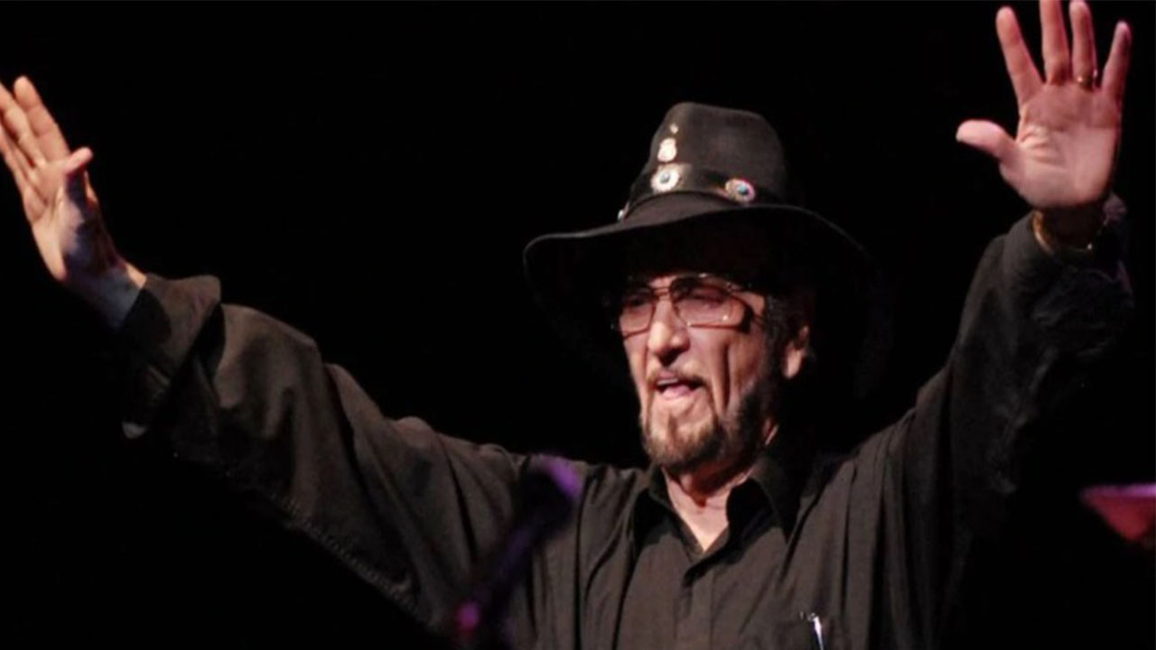 Paul English, Willie Nelson’s longtime drummer and bodyguard, dead at