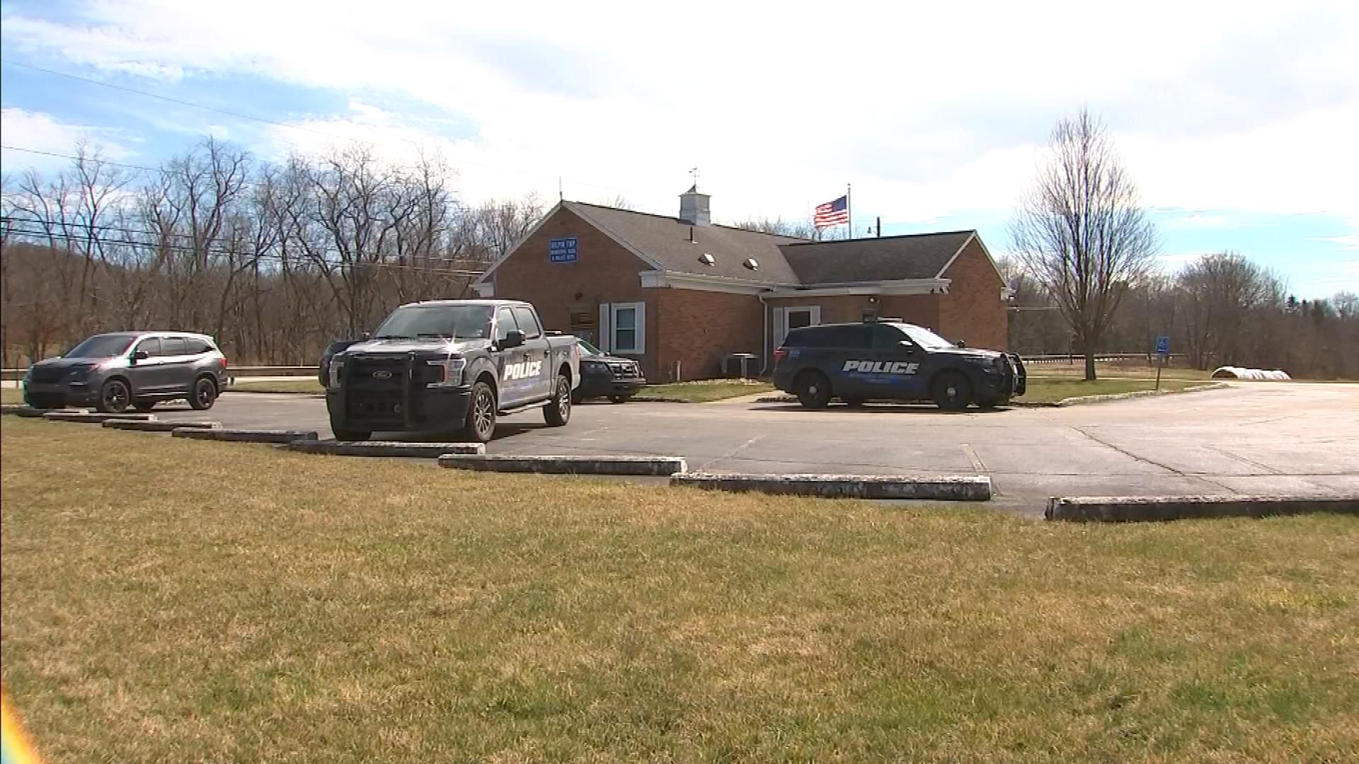 Woman arrested on suspicion of DUI, 2 children hospitalized after crash in  Elizabeth Township – WPXI