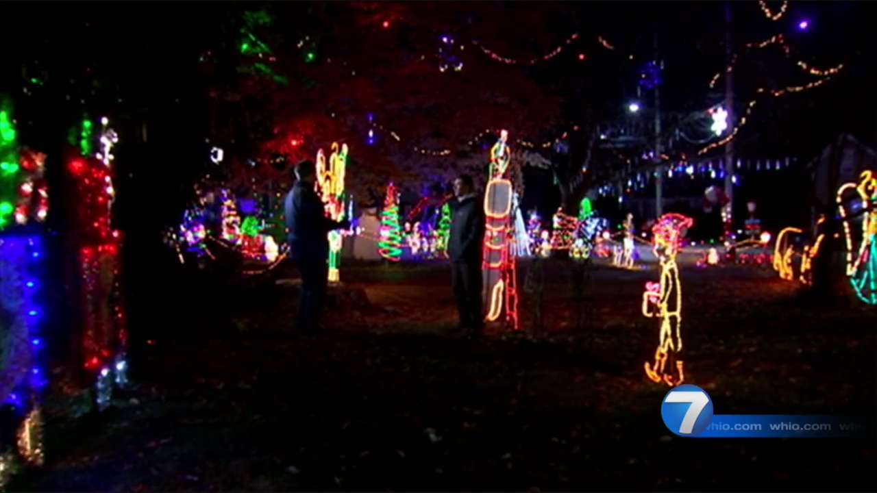 Christmas Lights Around Piqua Ohio 2022 Making A Difference: Piqua Holiday Lights A Shining Tradition For Family –  Whio Tv 7 And Whio Radio