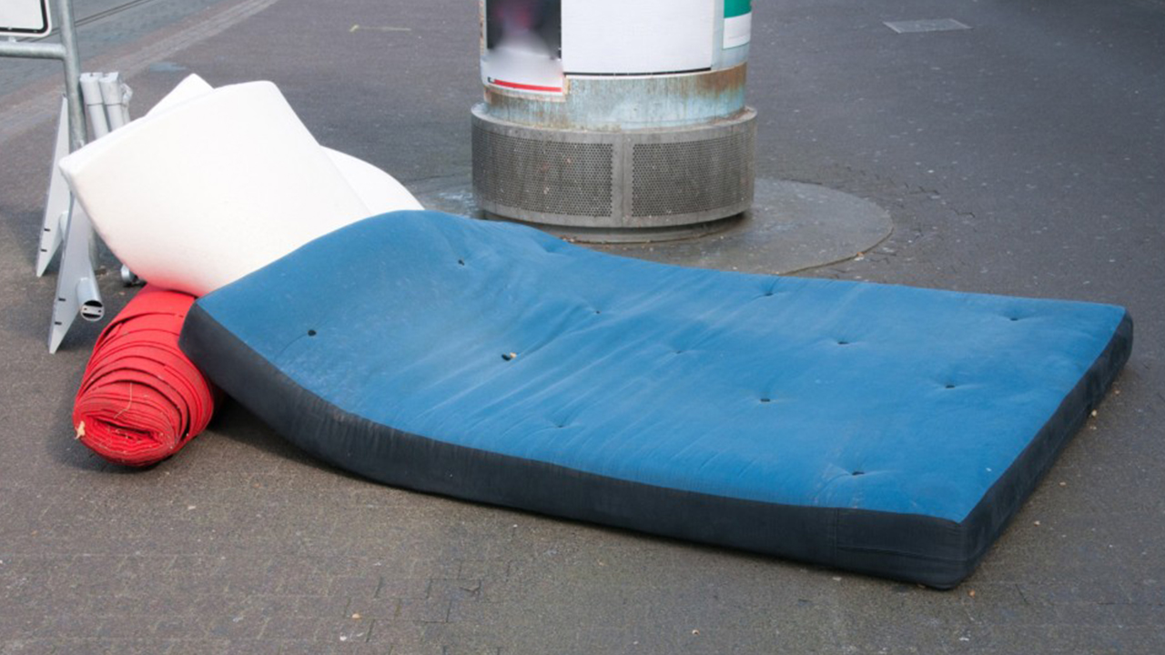 Coronavirus Social distancing extends to homeless with mattresses