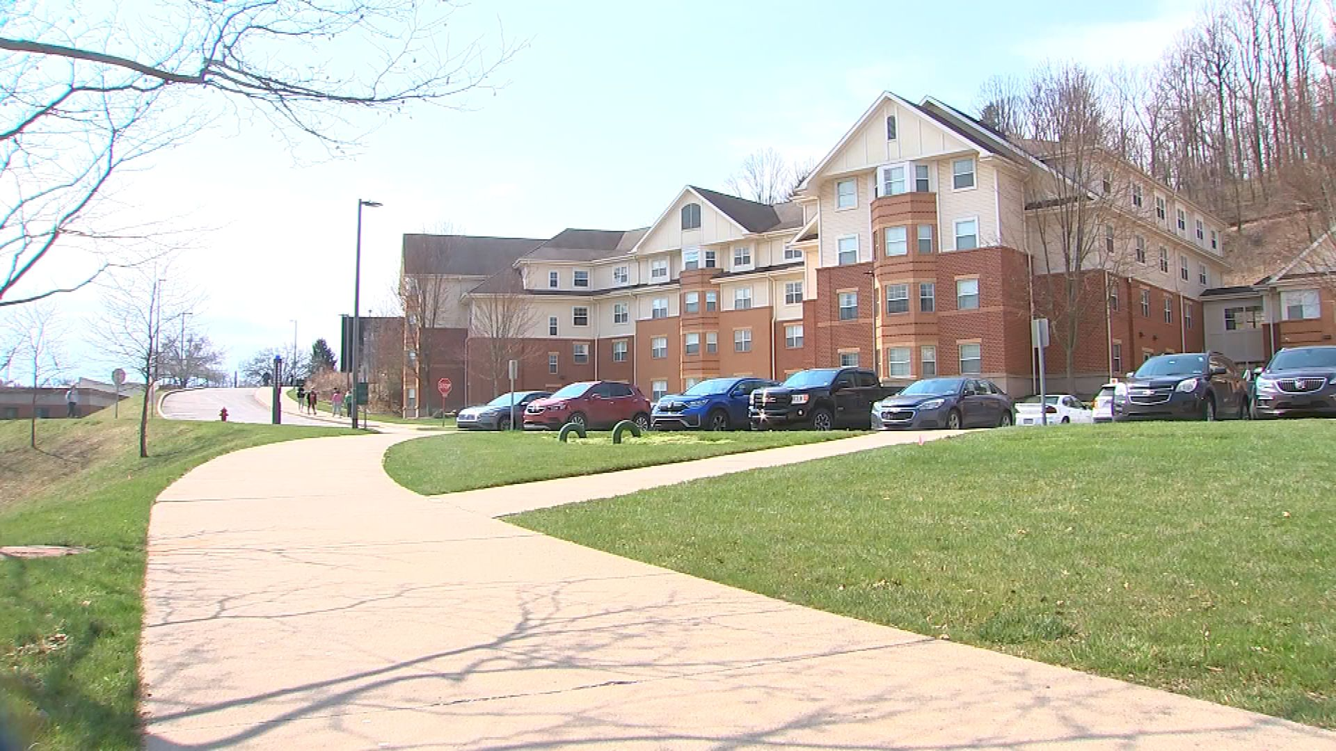 SLIPPERY ROCK HOUSING: Freshman, sophomores at Slippery Rock University  will be required to live on campus going forward - WPXI