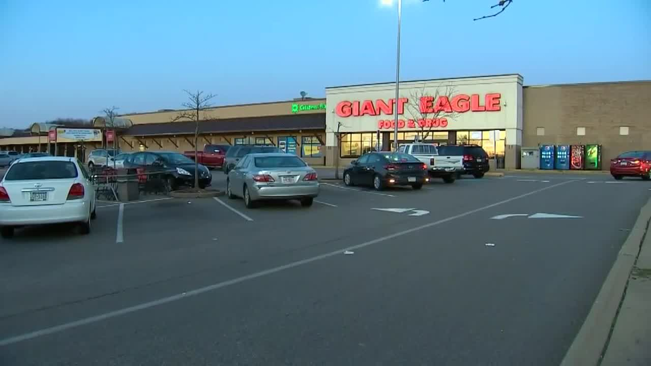 Giant Eagle employee's face – WPXI