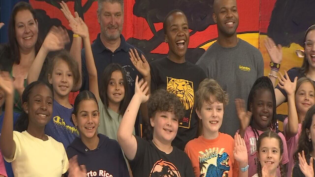 Dover Shores Elementary students experience the Arts in downtown Orlando -  WFTV