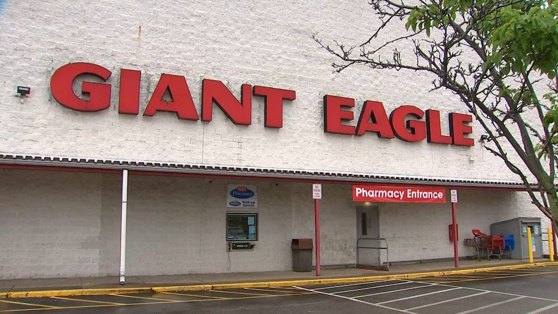 giant-eagle-s-parkway-center-mall-location-transformed-into-curbside