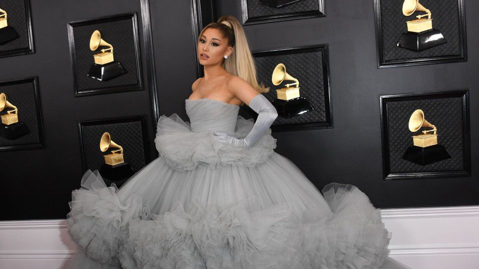 Ariana Grande marries fiancé Dalton Gomez in private ...
