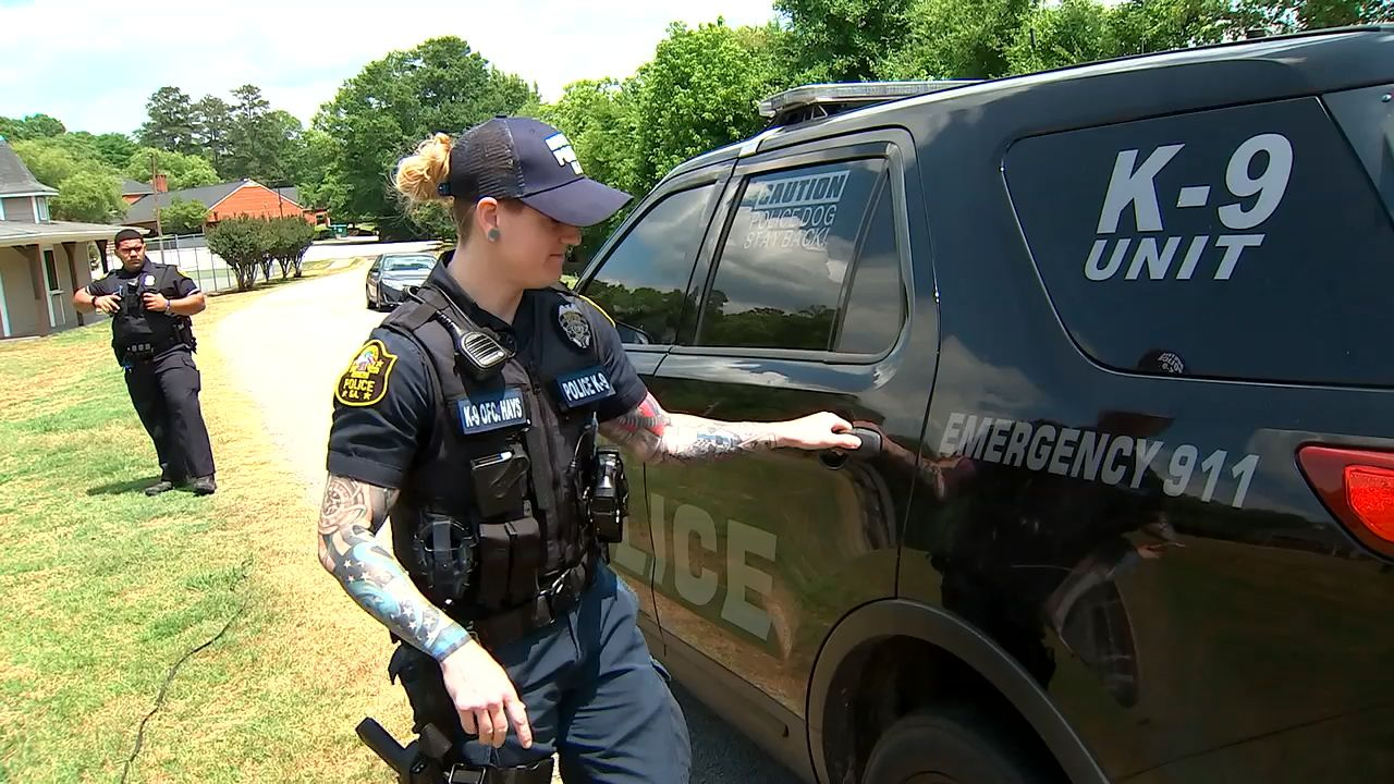 How do police departments train K9 officers? Meet the Austell officer