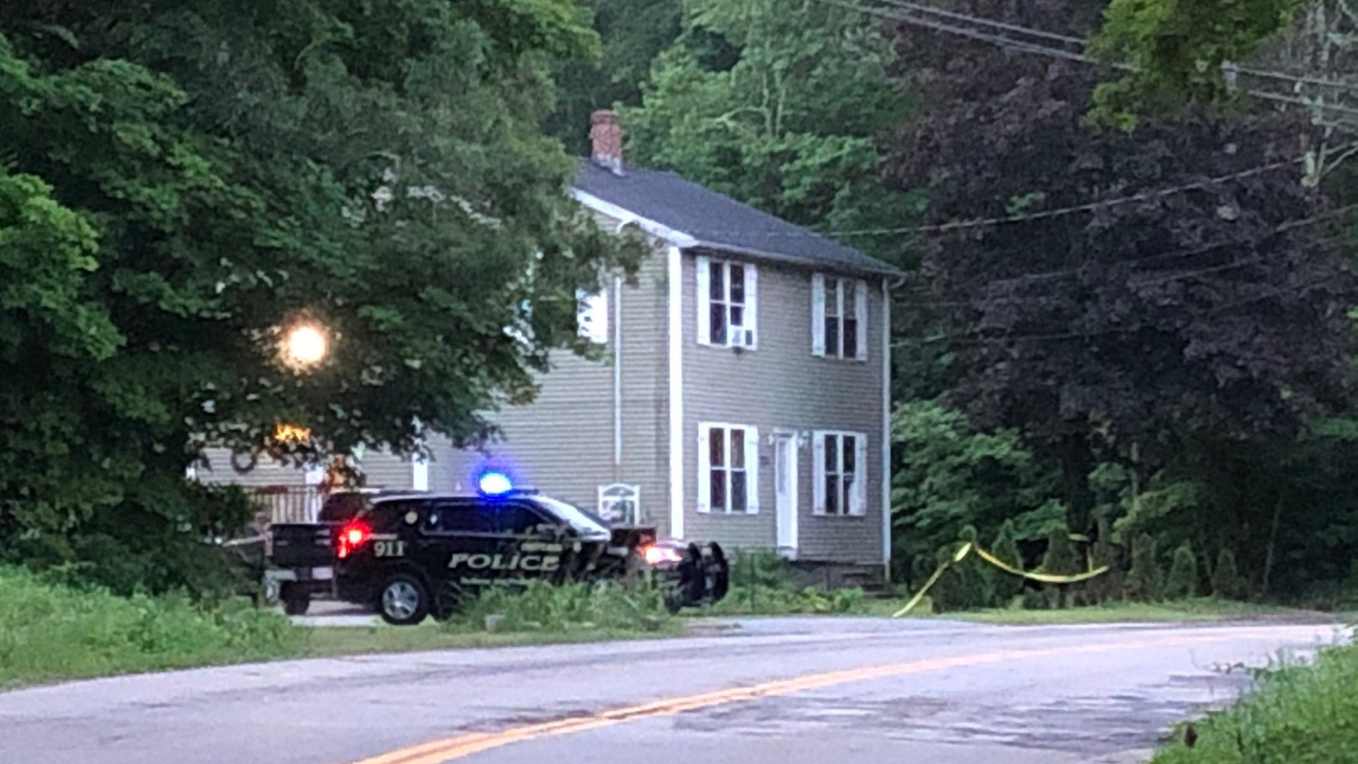 Police investigating apparent murdersuicide in Oxford, 3 children