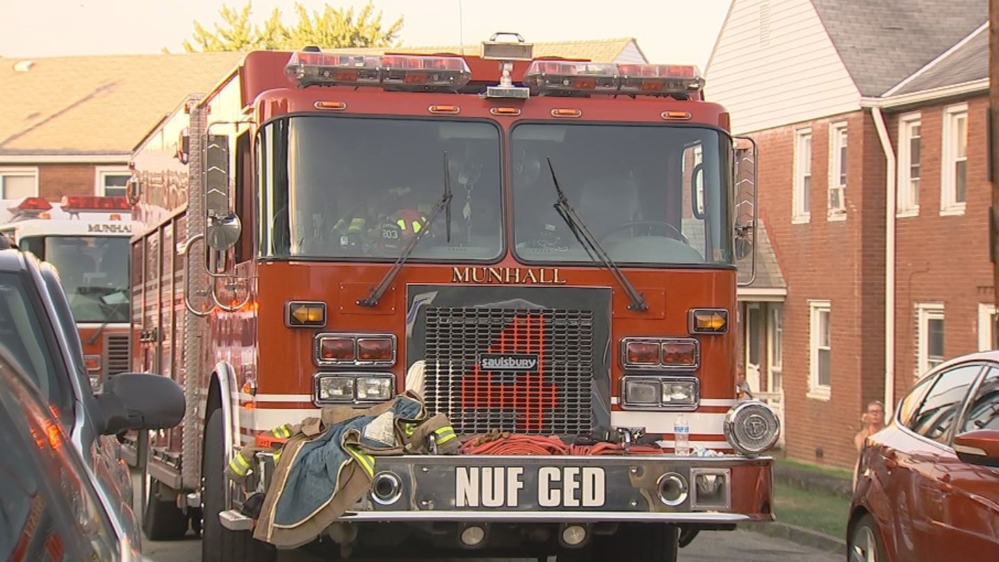 Family of three displaced after house fire in Munhall WPXI