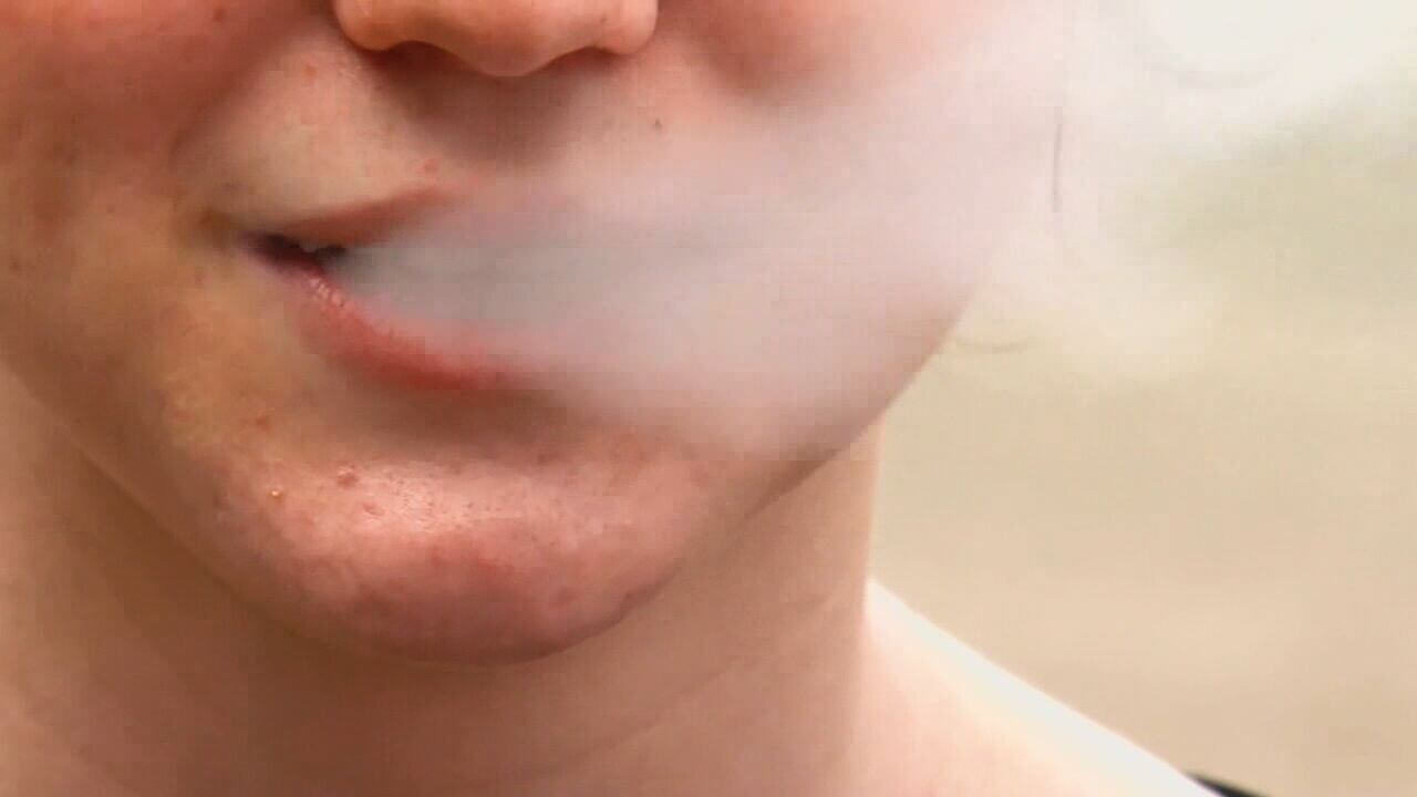 vape sales in north carolina imposes new shop rules, annual licensing fee – WSOC TV F: Honey Select Flavor ::Watermelon Apple Vaporesso Luxe XR Max
