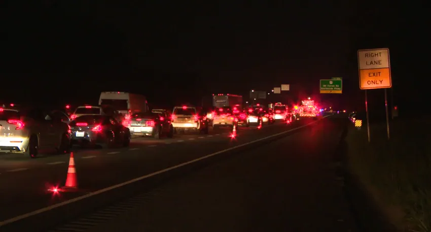 Racing motorcycle slams into car on I-75, killing 1, critically injuring another
