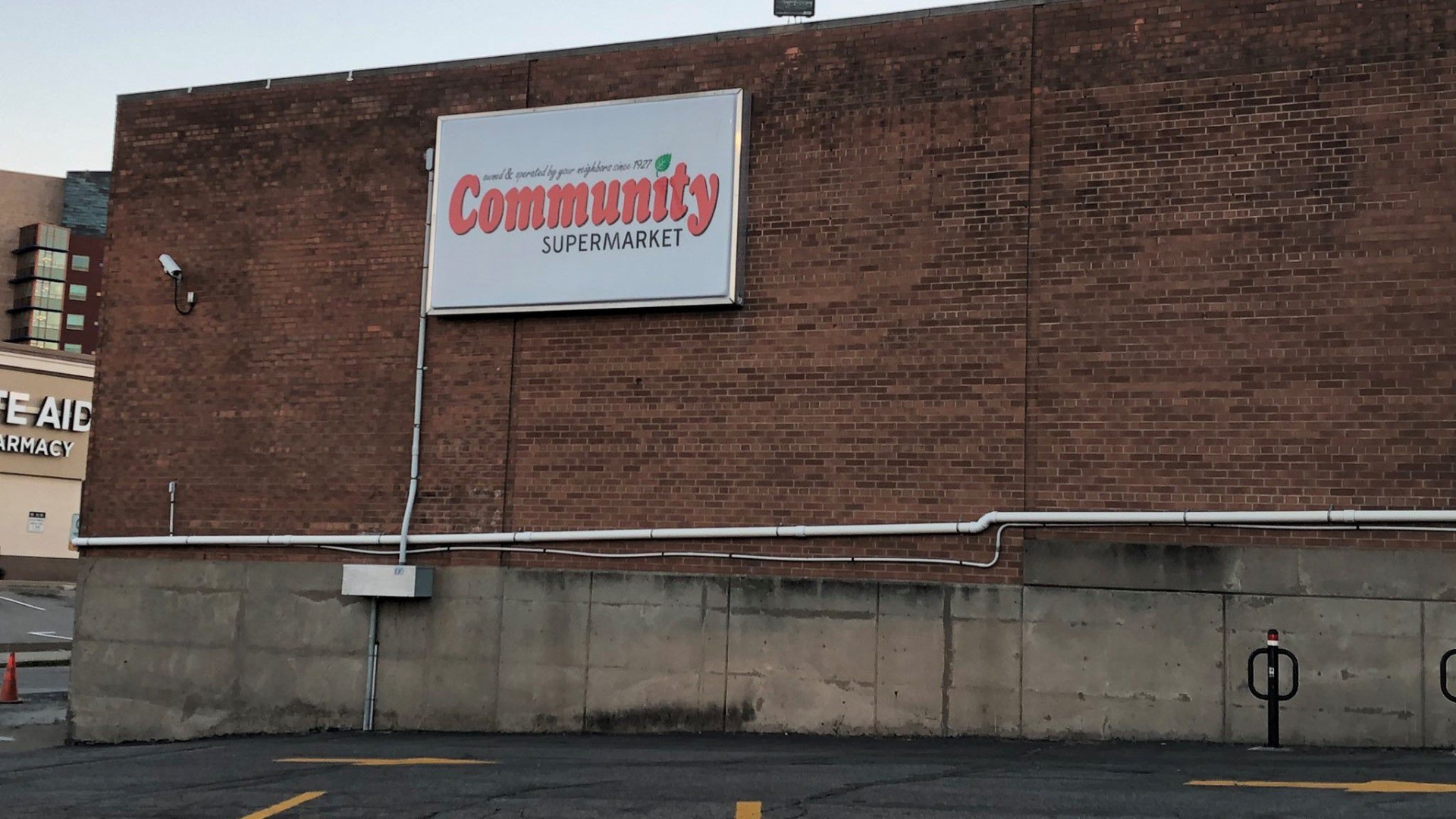 New grocery store opens in Bloomfield WPXI