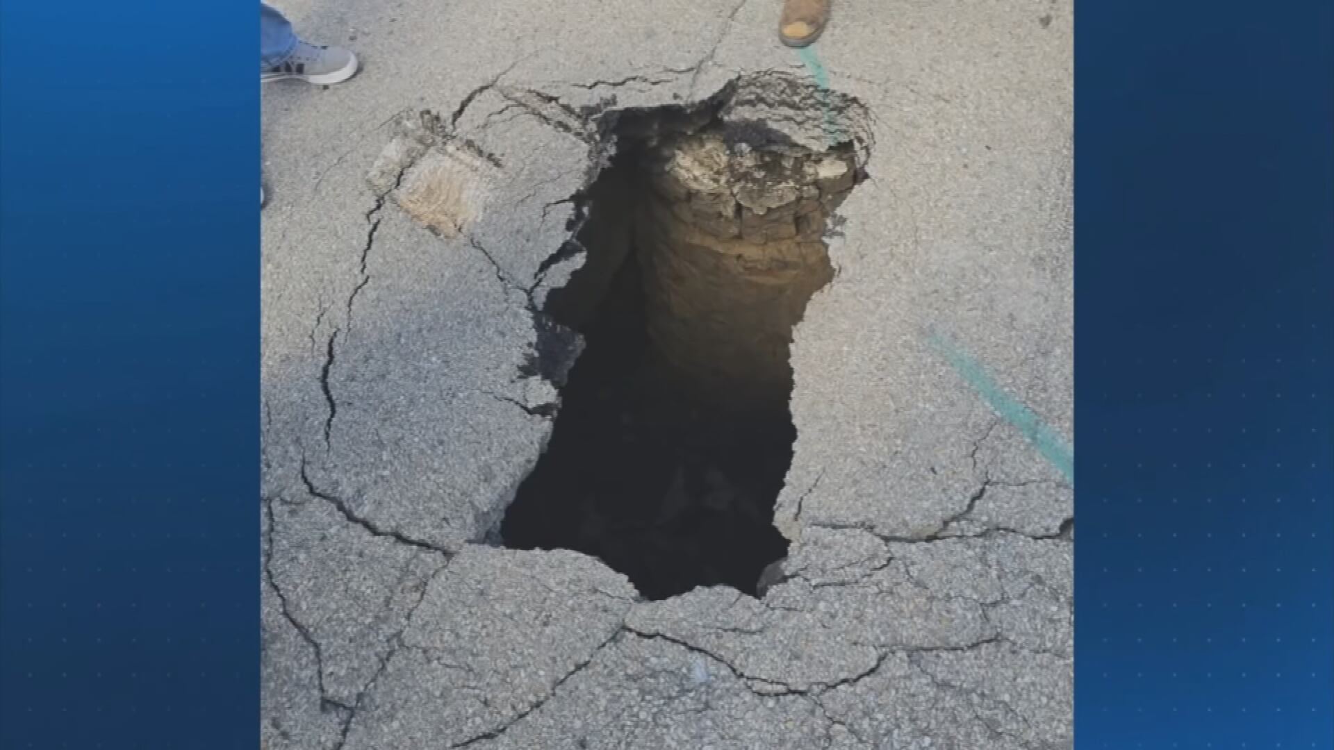 7-foot-deep sinkhole shuts down Charleroi roadway – WPXI