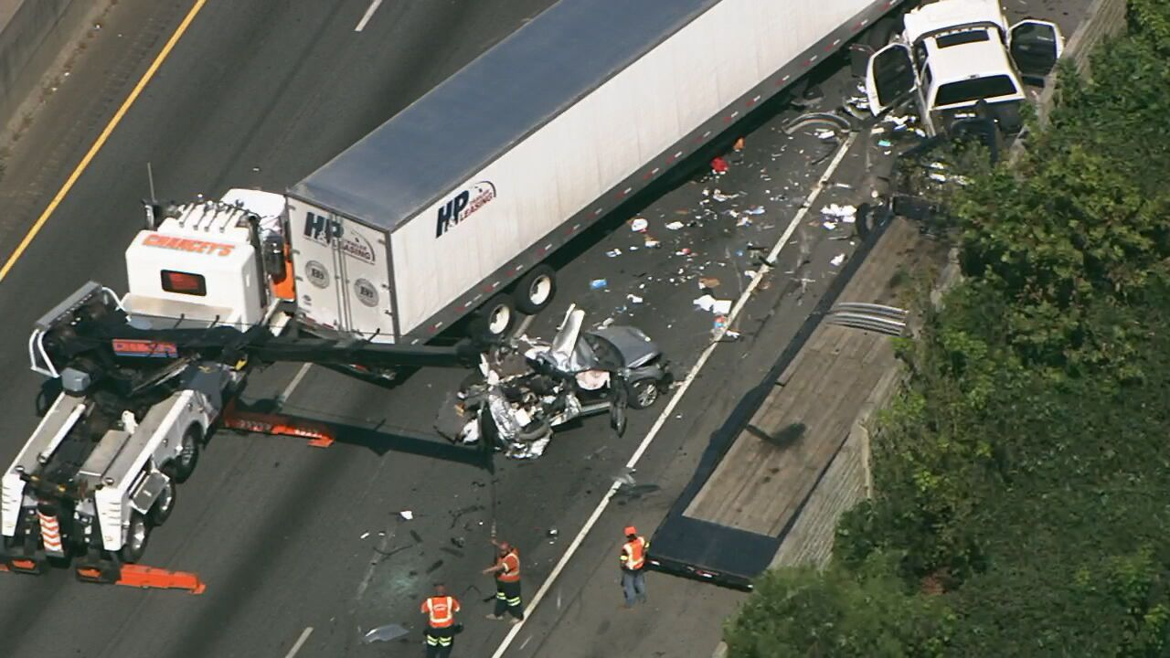 Crash with injuries closes lanes on I-285 eastbound near I
