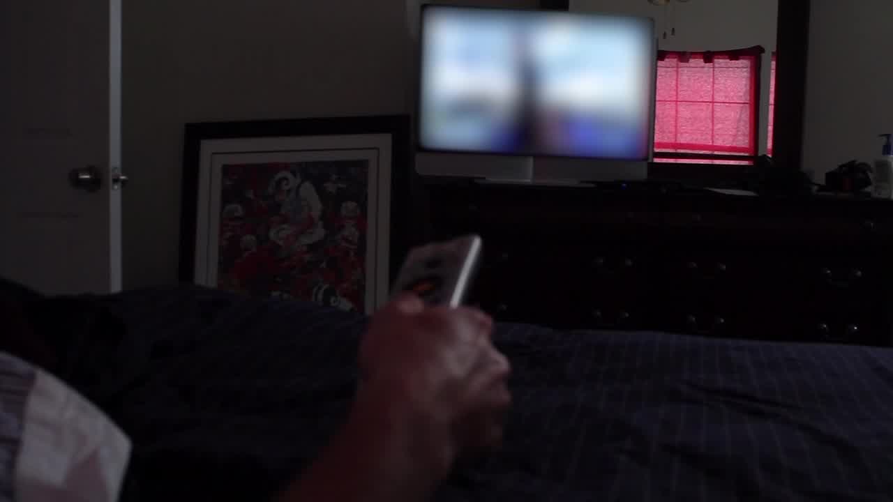 Sleeping with the TV on may make you gain weight