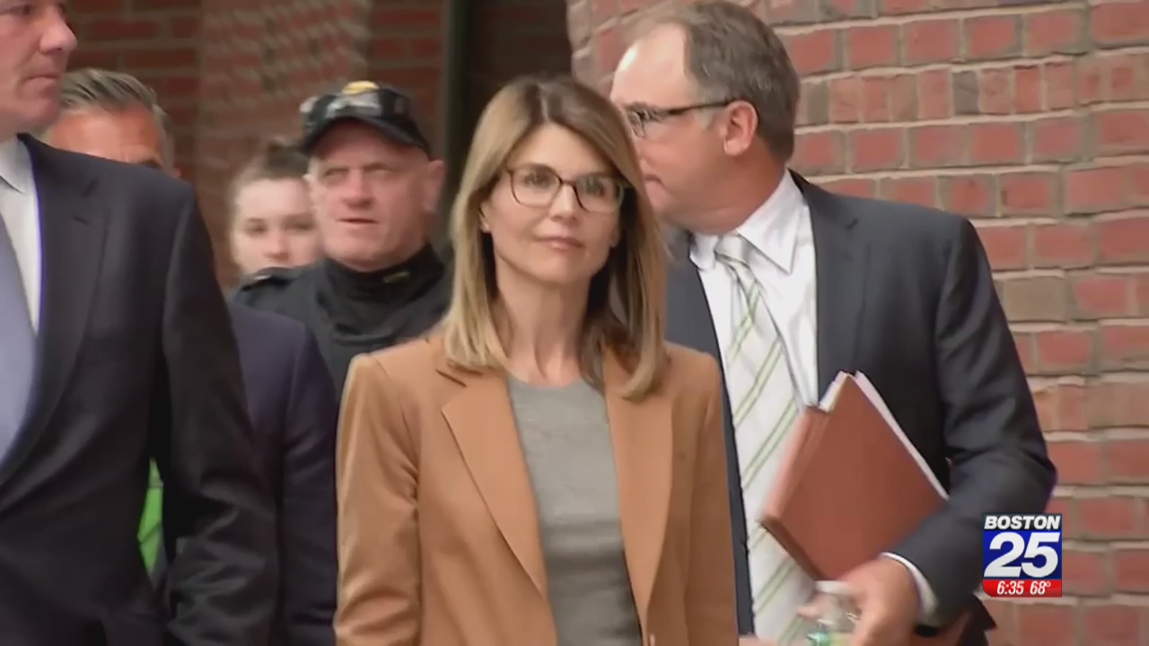 College admission news picture