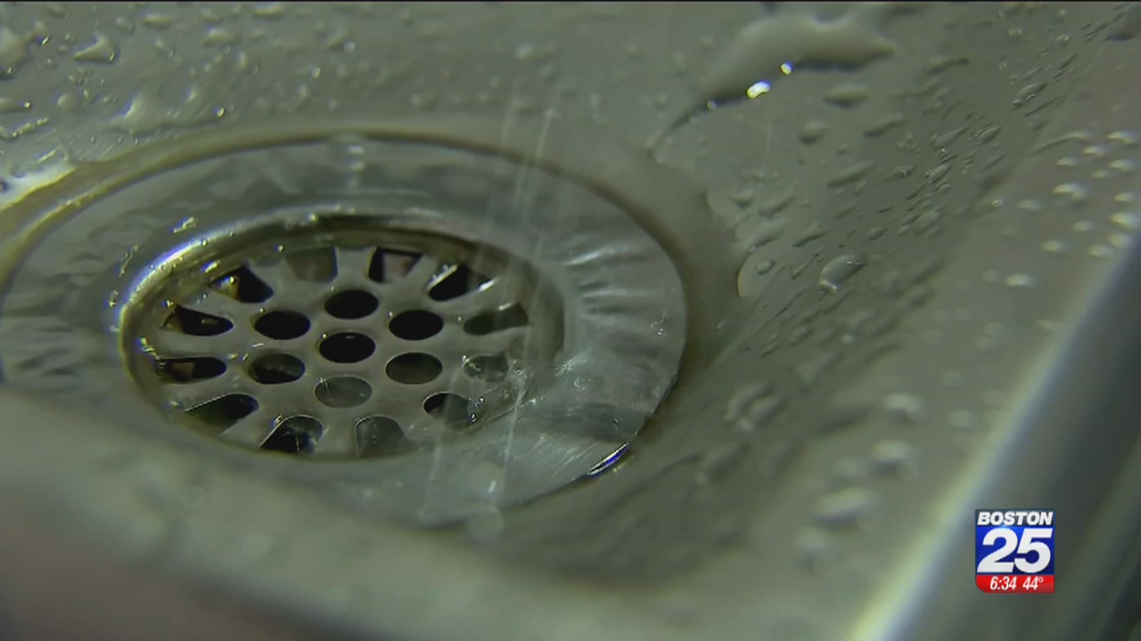 Report Mass. not doing enough to address high lead levels in school