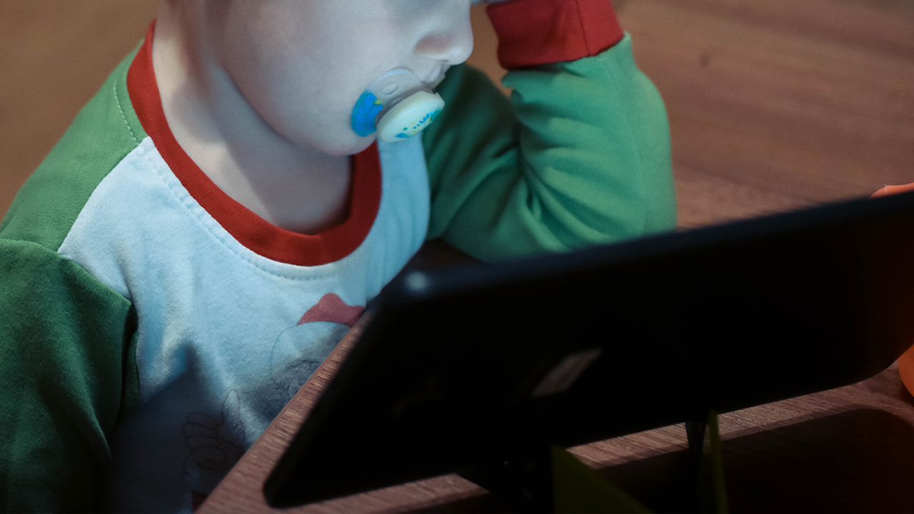 Toddler locks iPad for 25 million minutes after repeatedly trying to