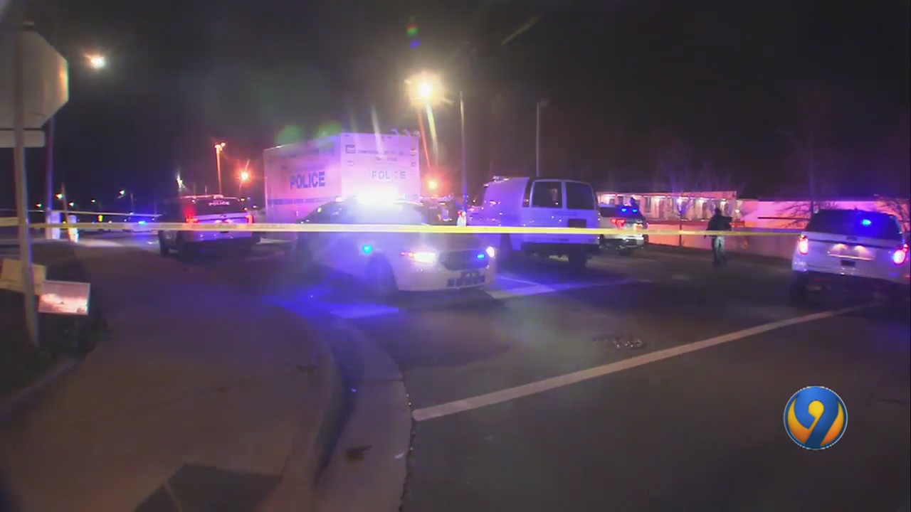 1 killed in wreck near ramp from U.S. 74 to I485 in Matthews