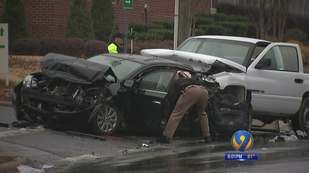 Gastonia man charged with DWI after 2 children seriously injured in crash