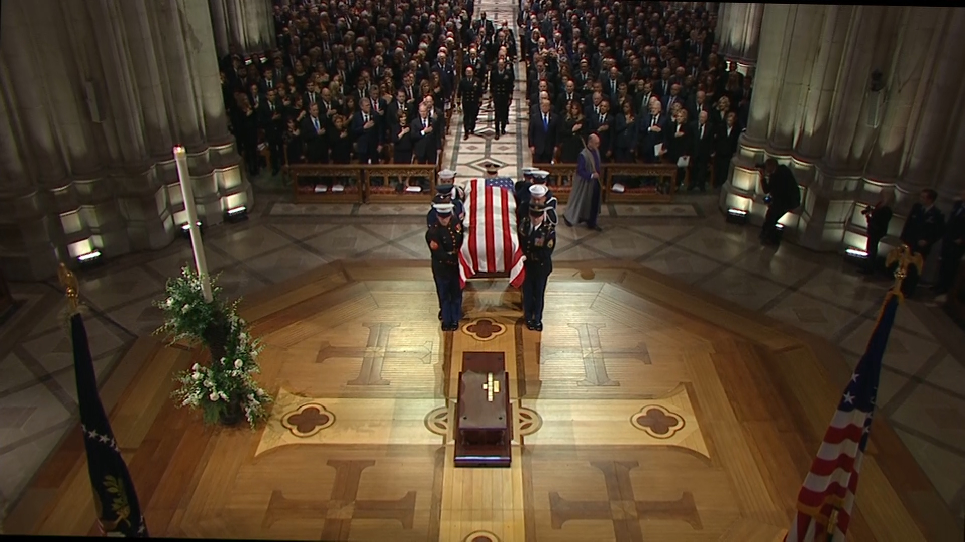 What Was In The Envelopes At George Hw Bush's Funeral VIDEO: Scenes from Former President George H.W. Bush’s Funeral – 104.5 WOKV