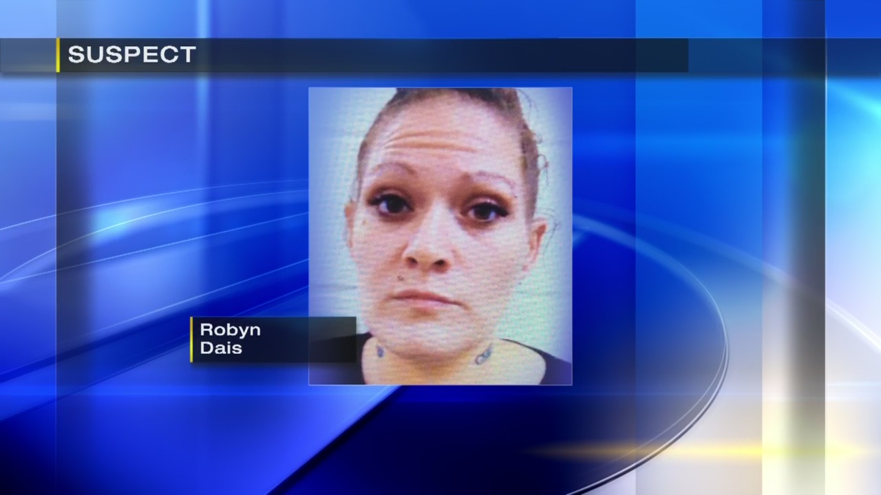 Man uses text to outsmart woman who tried to rob him with knife at ATM -  WPXI