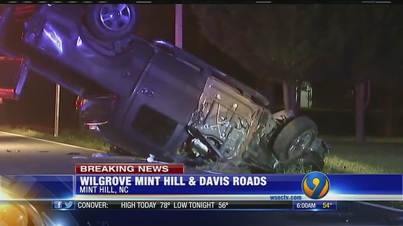 Driver hurt in crash north of Mint Hill