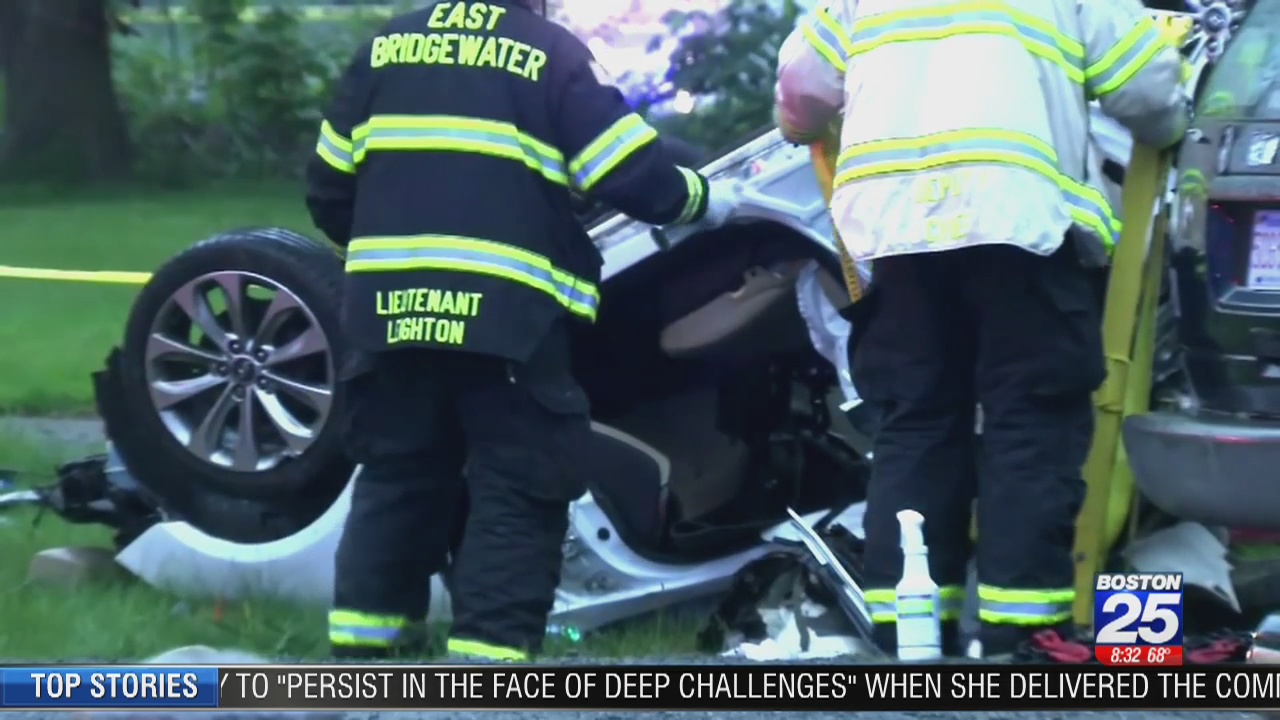 4 Stoughton students dead, 1 injured in violent East Bridgewater crash