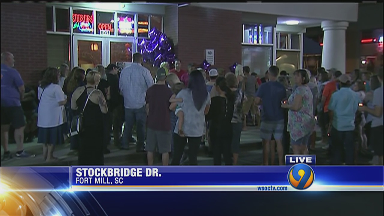 Community honors woman killed by boyfriend at Steele Creek apartment