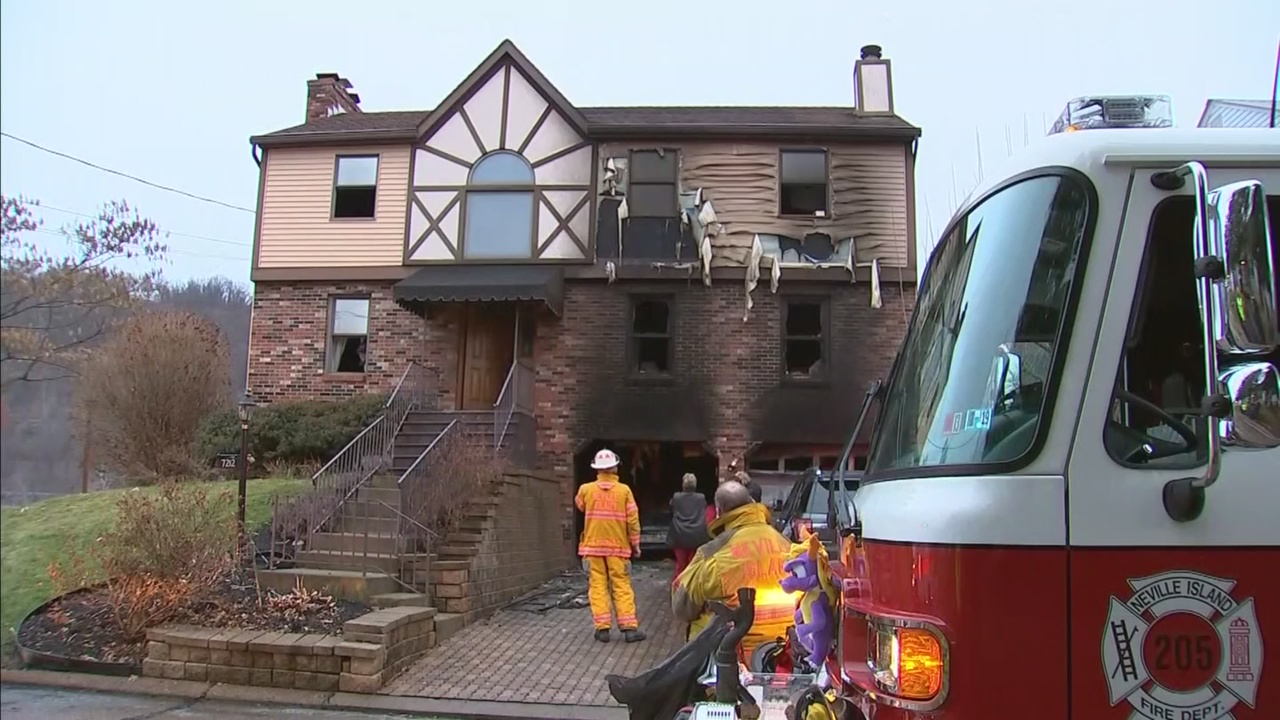 Couple rescued from burning Neville Island home WPXI