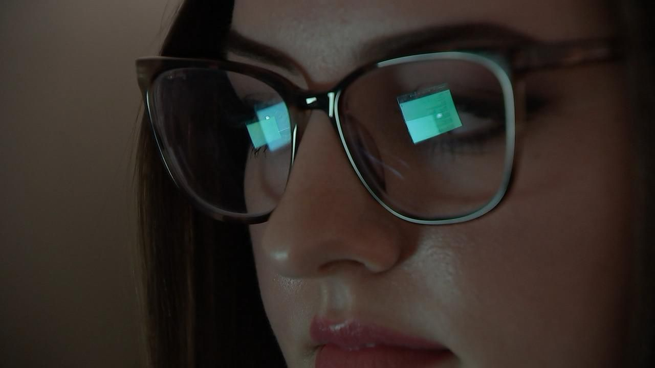 A lot of screen time? Action 9 investigates whether blue light glasses really help WSOC TV