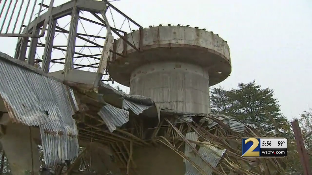 ‘Flying saucer' house crashes down to earth in demolition WSBTV