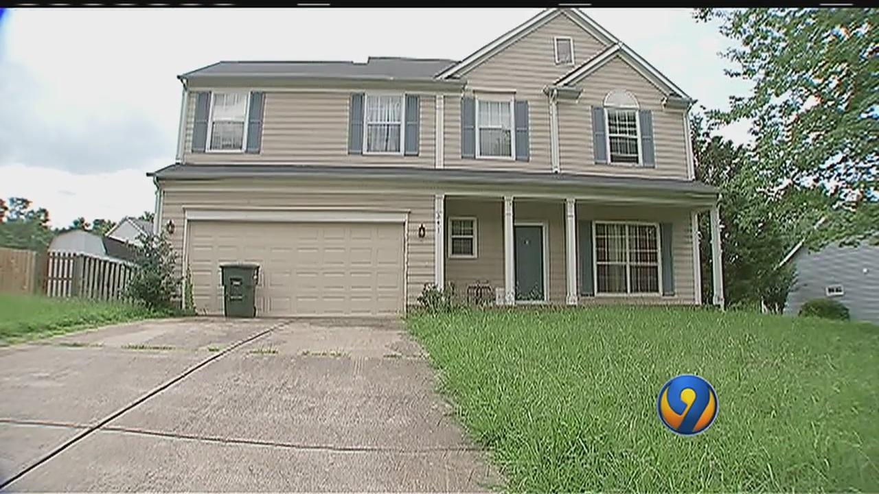 9 Investigates squatters living in foreclosed homes WSOC TV
