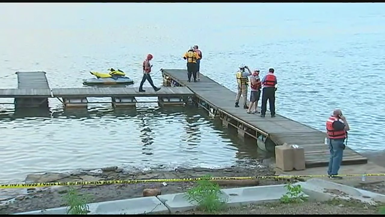 1 dead, another missing after kayak accident on Ohio River WPXI