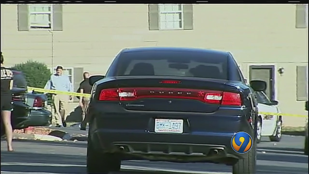 Man, teen critically injured in shooting at Gastonia apartments WSOC TV