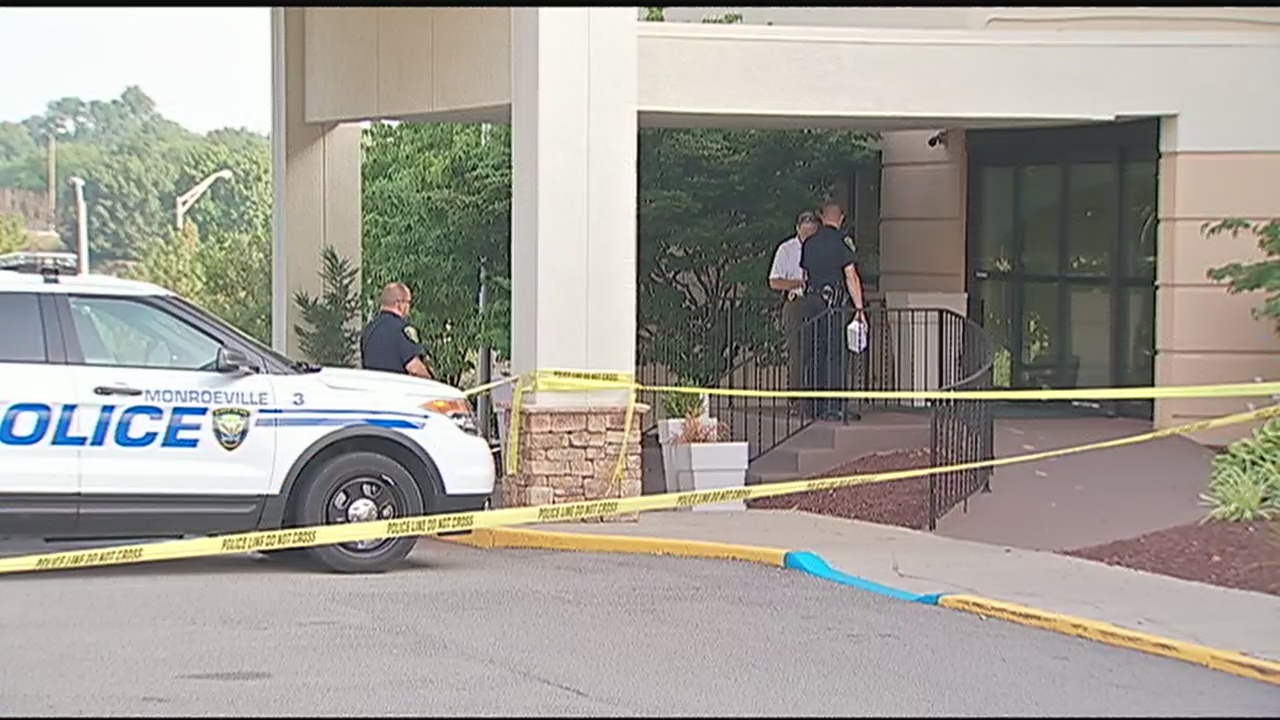1 person taken to hospital after shooting outside Monroeville hotel
