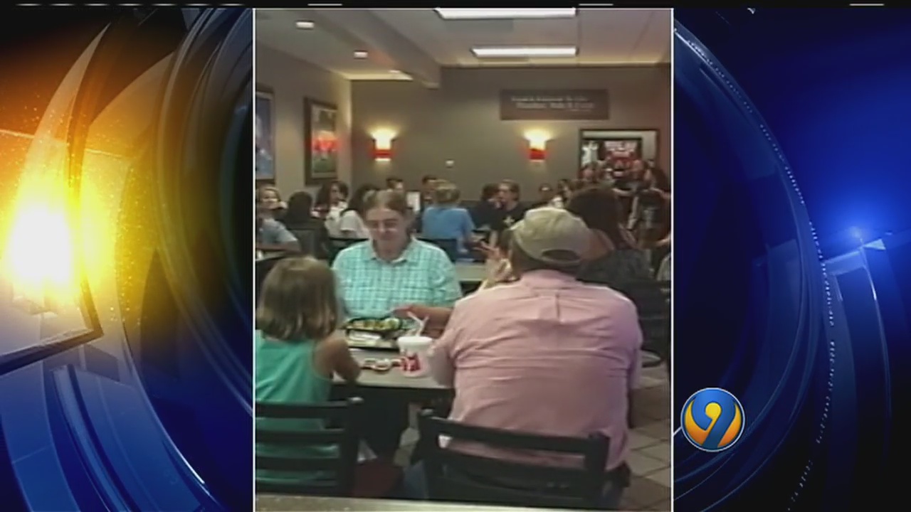 Local choir sings at restaurant in Orlando WSOC TV