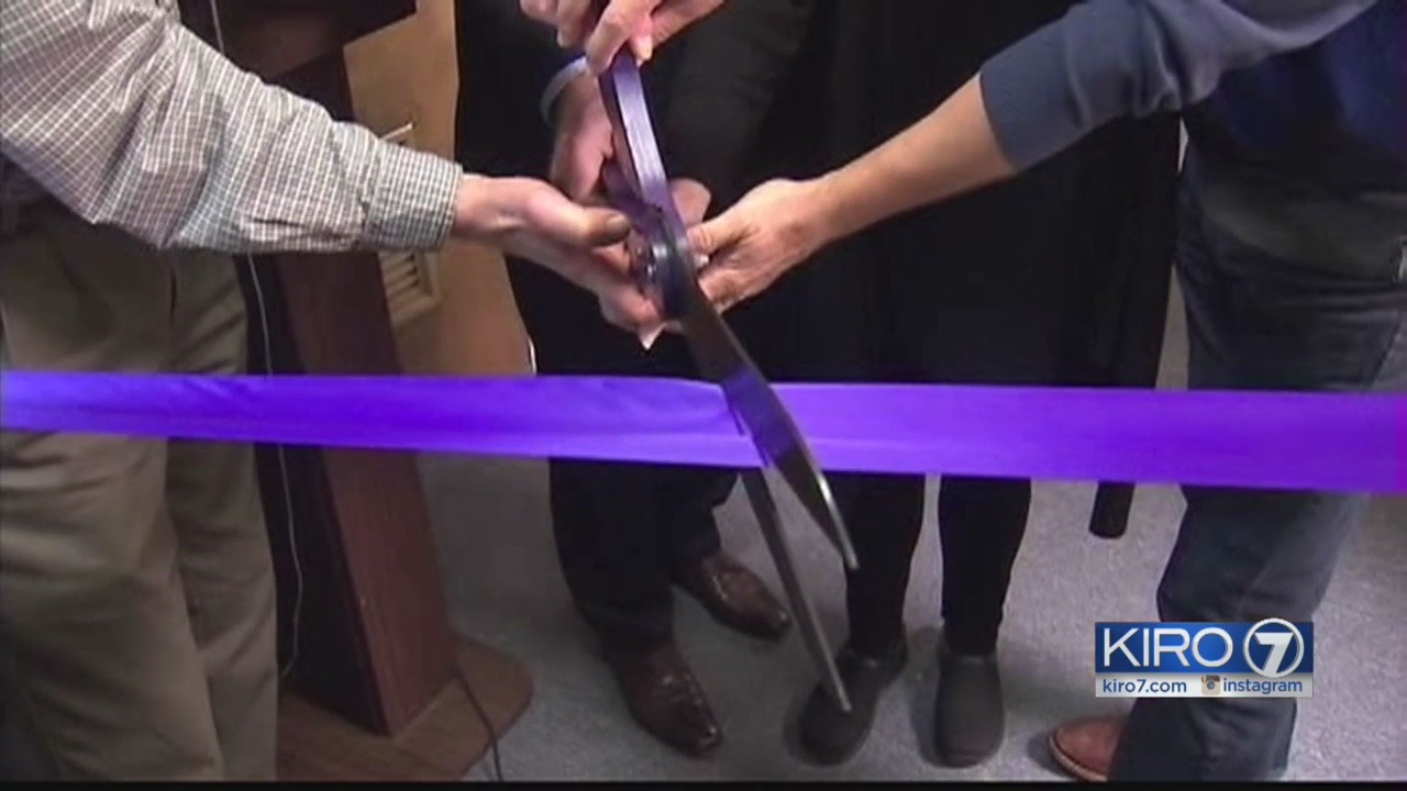 Showers for homeless women open in Seattle's UDistrict KIRO 7 News Seattle