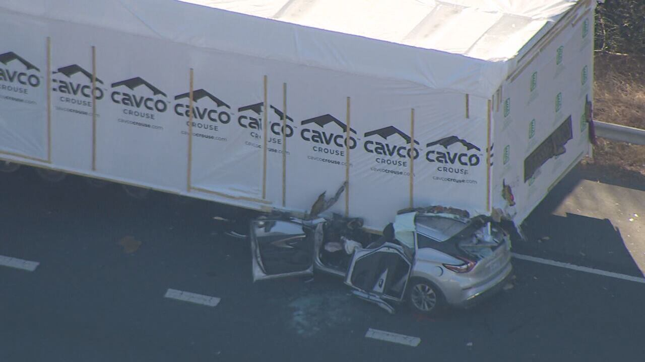 1 seriously hurt in crash involving mobile home on east Charlotte