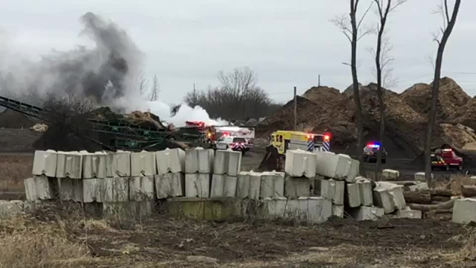 UPDATE Large mulch, equipment fire contained at Miami County business